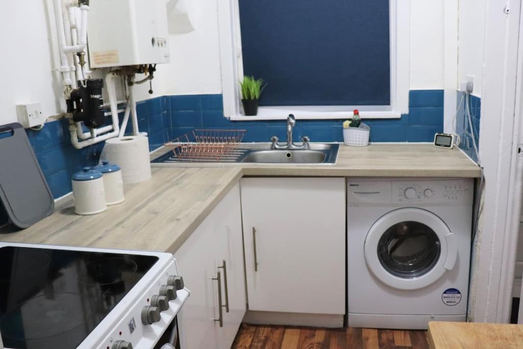 Apartamento Peaceful 2 Bed House Free Wifi And Parking Leeds  Exterior foto